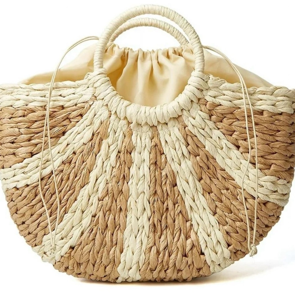 Beachy Straw Bag ☀️⛱️🐚